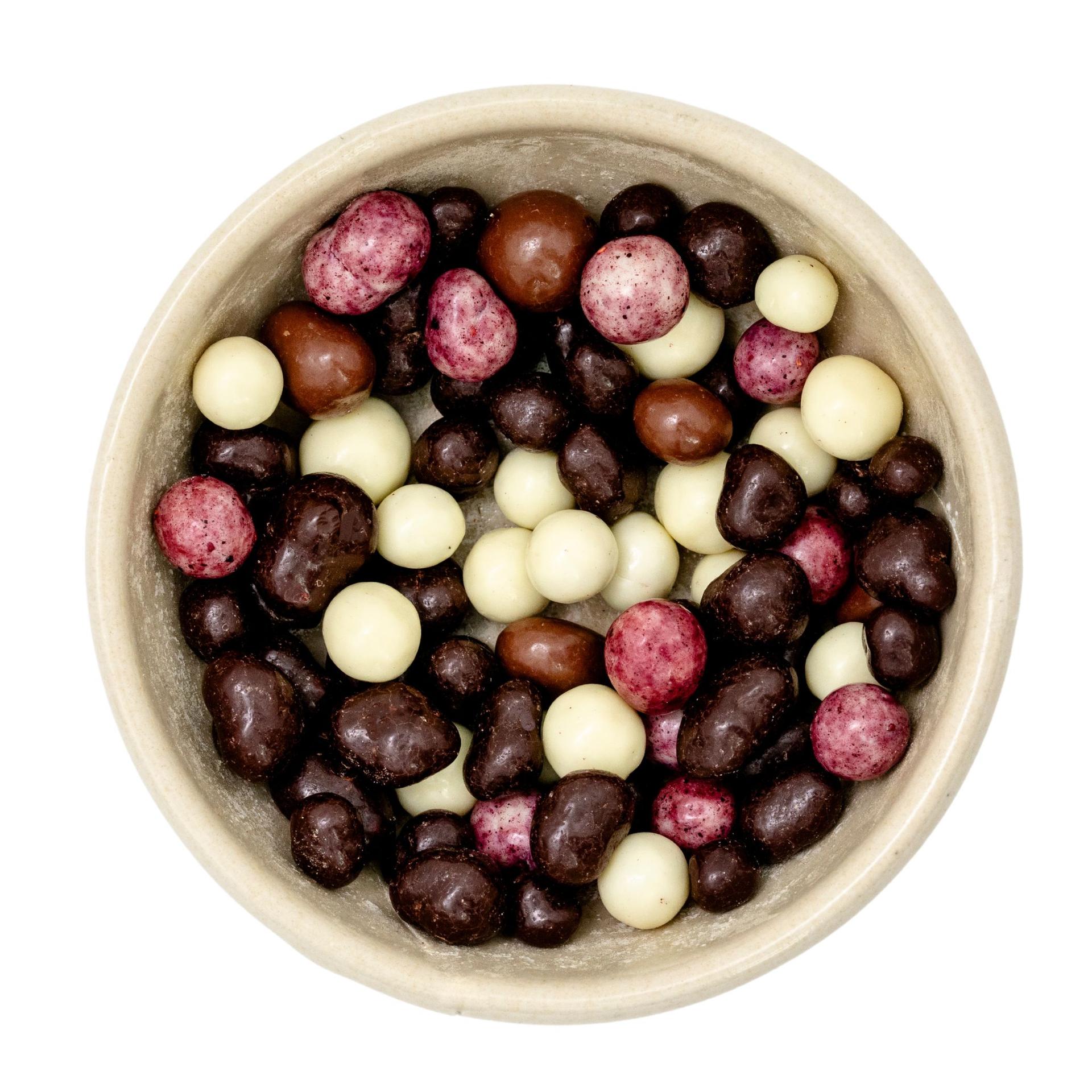 Mirtilli, more e pezzi di fragola in tre tipi di cioccolato Biologico Fairtrade 10kg